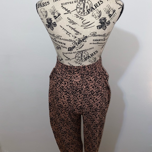 H&M Women’s Viscose Cheetah Print Pants - Picture 5 of 13